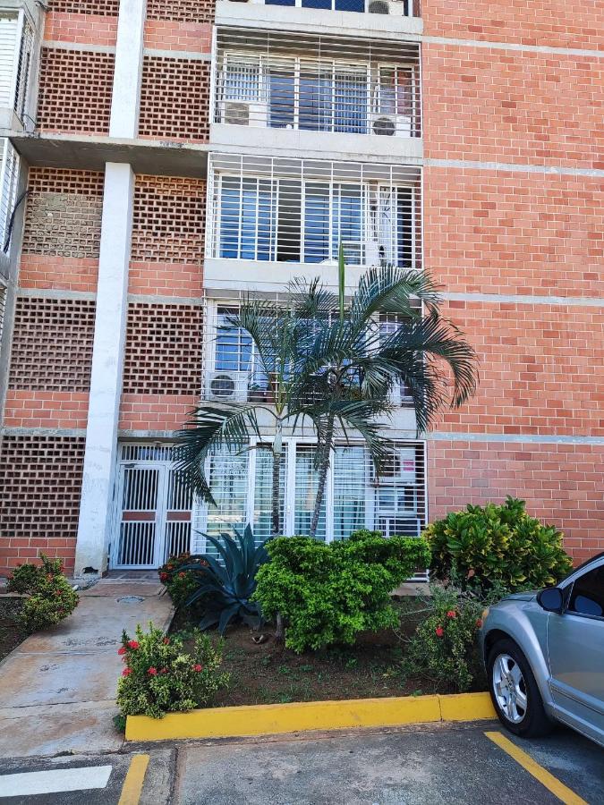 Apartamento Frente Al Aeropuerto De Maiquetia Exterior photo